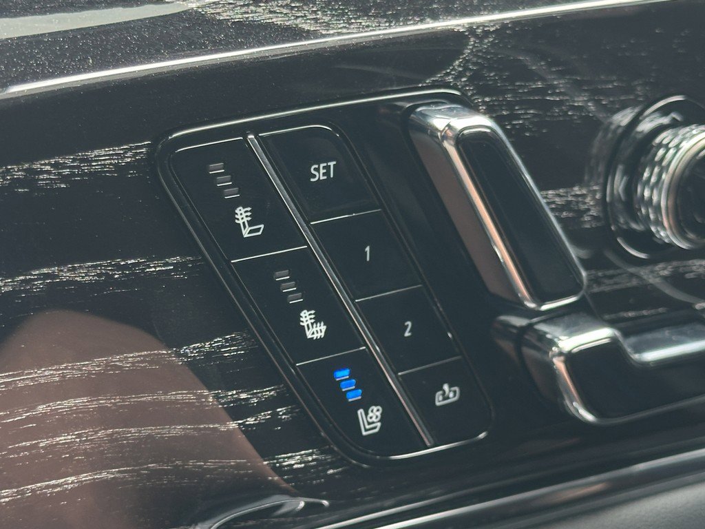 New 2025 Cadillac Escalade IQ Luxury 1 image 25