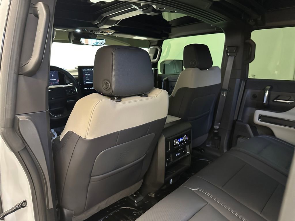 Used 2026 GMC Hummer EV SUV image 21