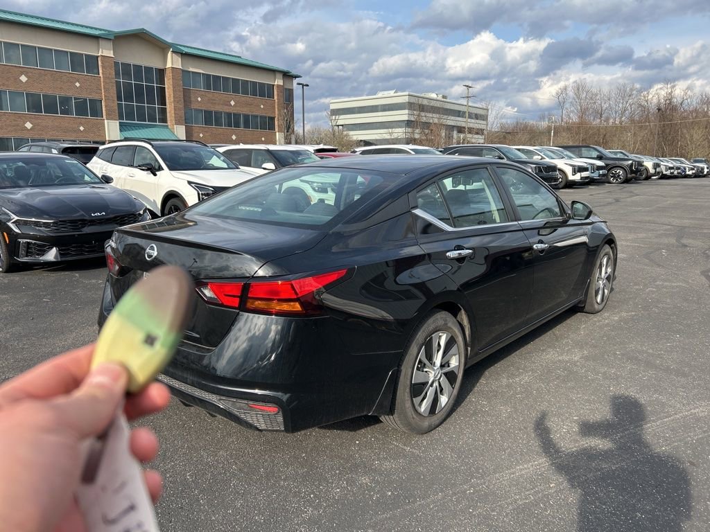 Used 2022 Nissan Altima 2.5 S image 7