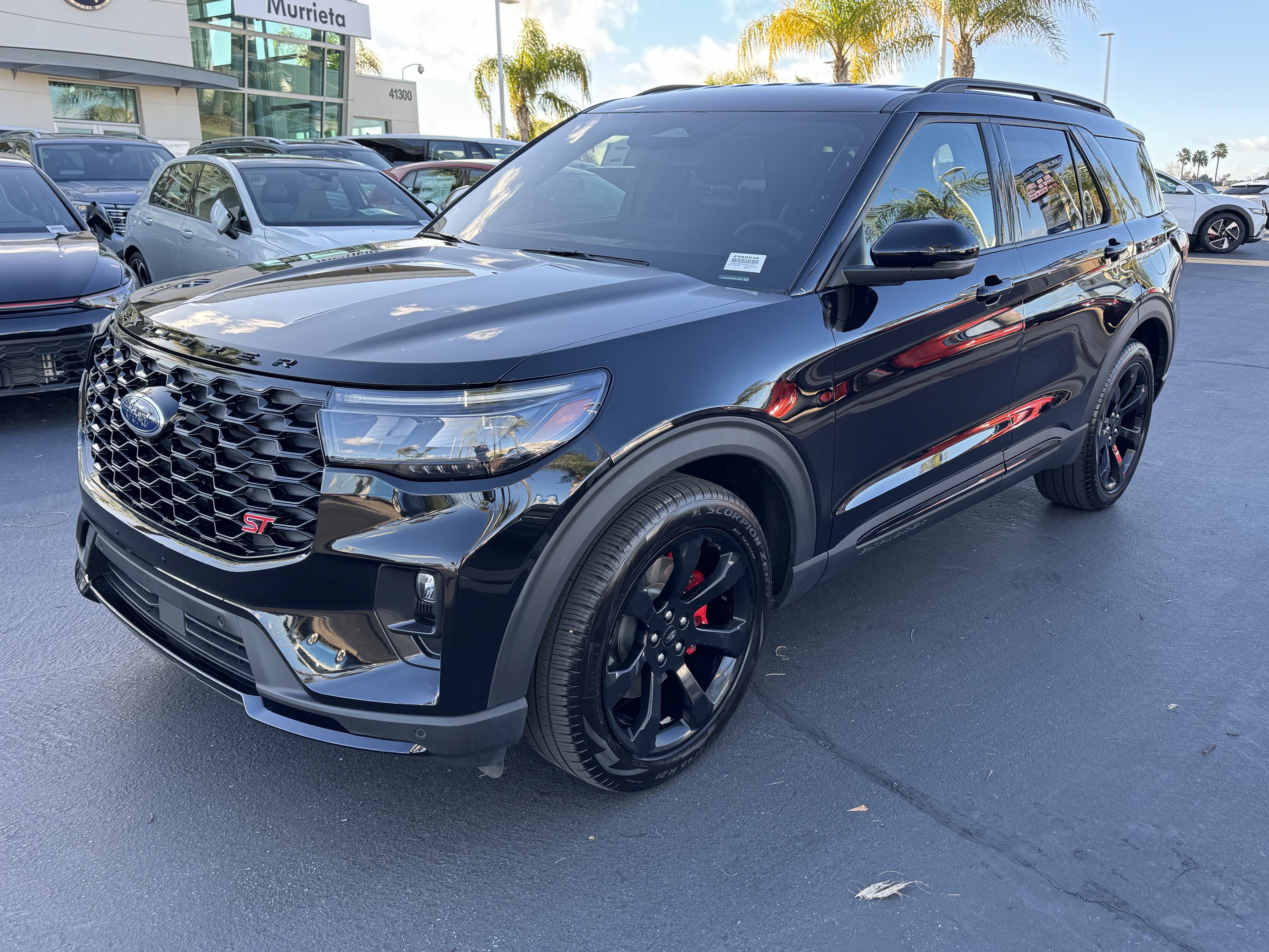 Used 2025 Ford Explorer ST image 5