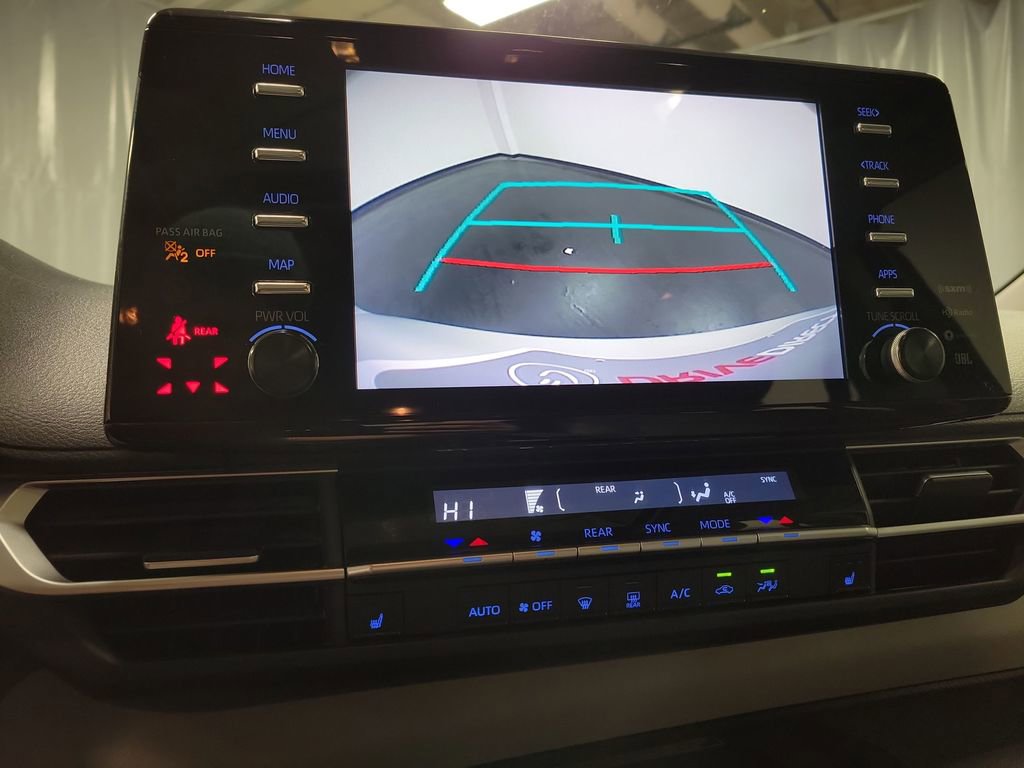 Used 2021 Toyota Sienna XLE image 16