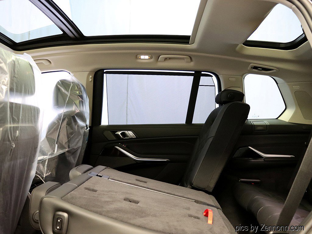 Used 2026 BMW X7 xDrive40i w/ Executive Package image 17