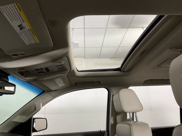 Used 2018 GMC Yukon Denali w/ Denali Ultimate Package AWD/4WD image 23