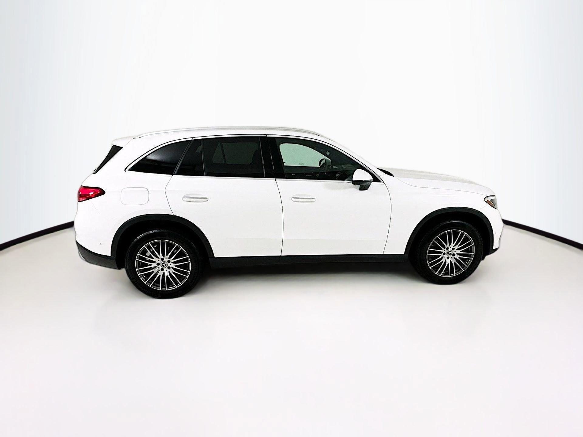 Certified 2025 Mercedes-Benz GLC 300 image 9