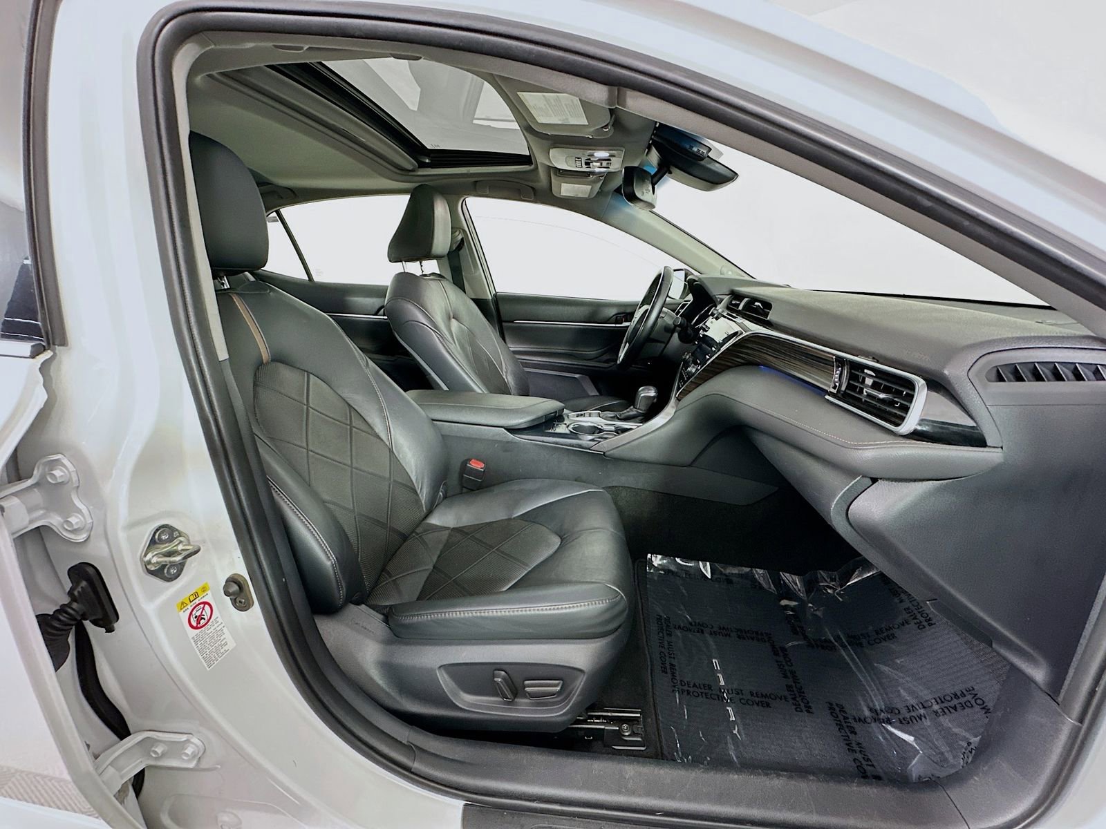 Used 2018 Toyota Camry XLE w/ Audio Package FWD image 29