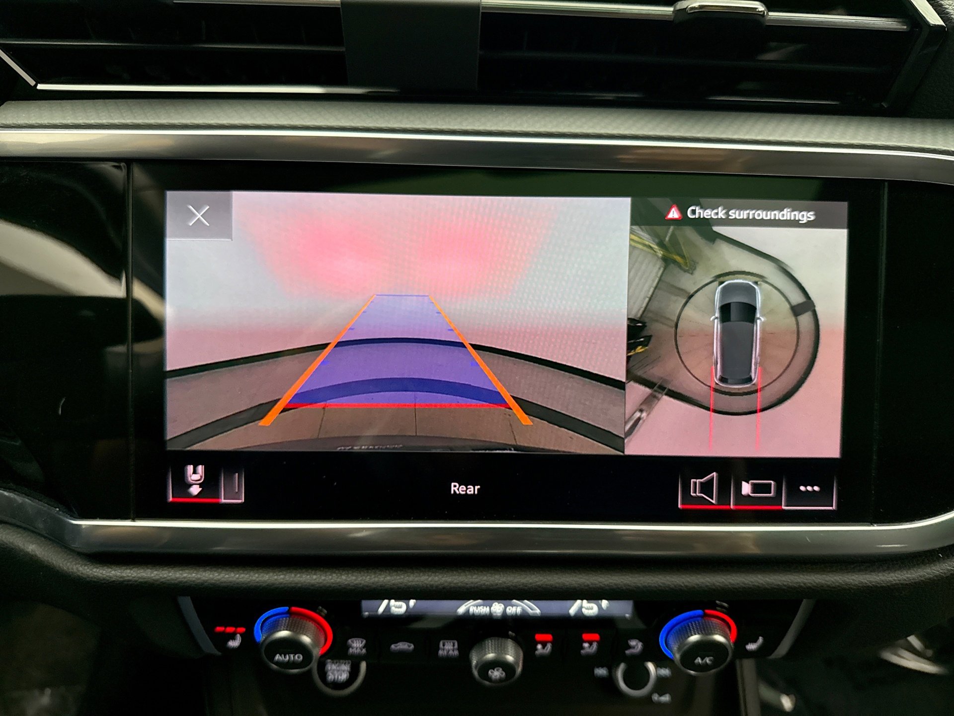 Used 2022 Audi Q3 2.0T Premium Plus w/ Premium Plus Package image 16