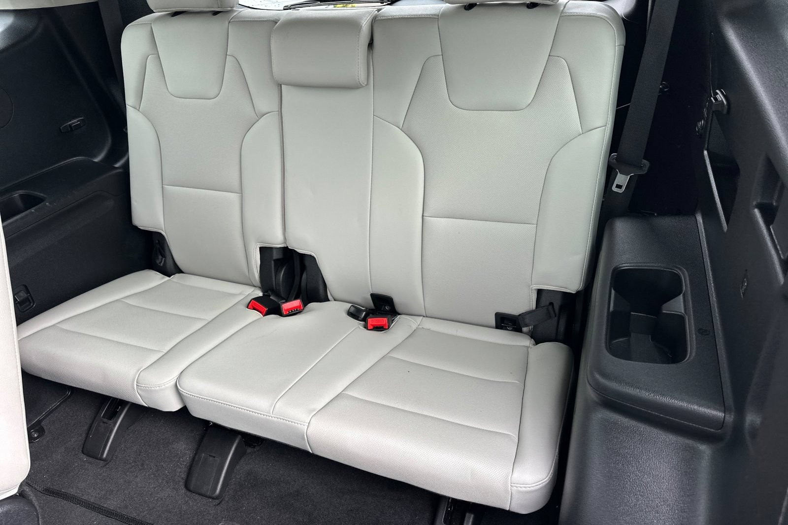 Certified 2023 Kia Telluride EX w/ EX Captain's Chair Package FWD image 15