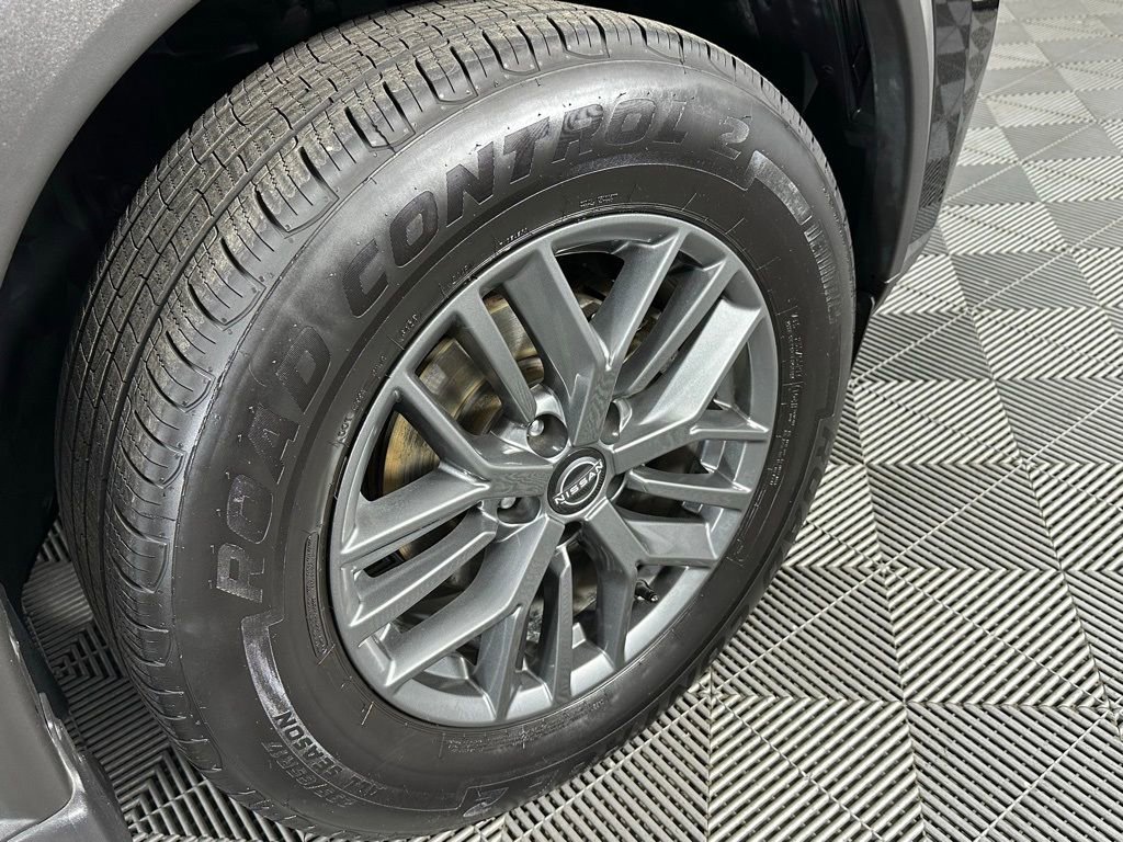 Used 2023 Nissan Rogue S image 20