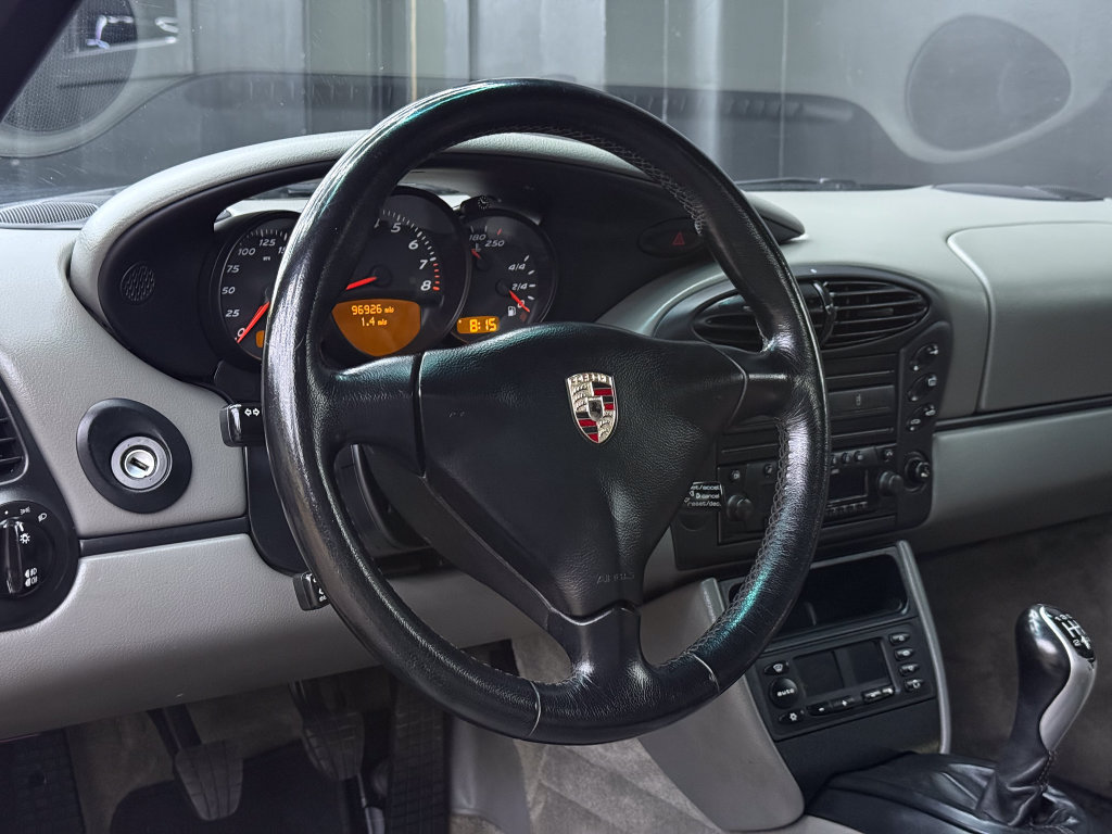 Used 2002 Porsche Boxster RWD image 15