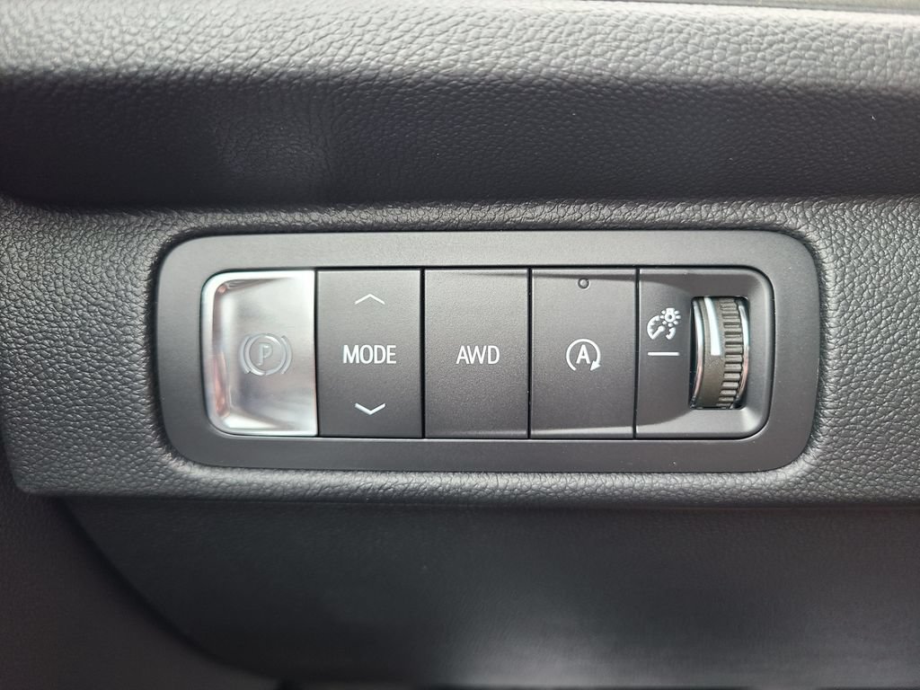New 2026 Chevrolet Traverse LT w/ Midnight/Sport Edition AWD/4WD image 29