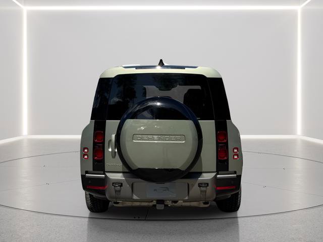 Certified 2025 Land Rover Defender 130 X-Dynamic SE AWD/4WD image 4
