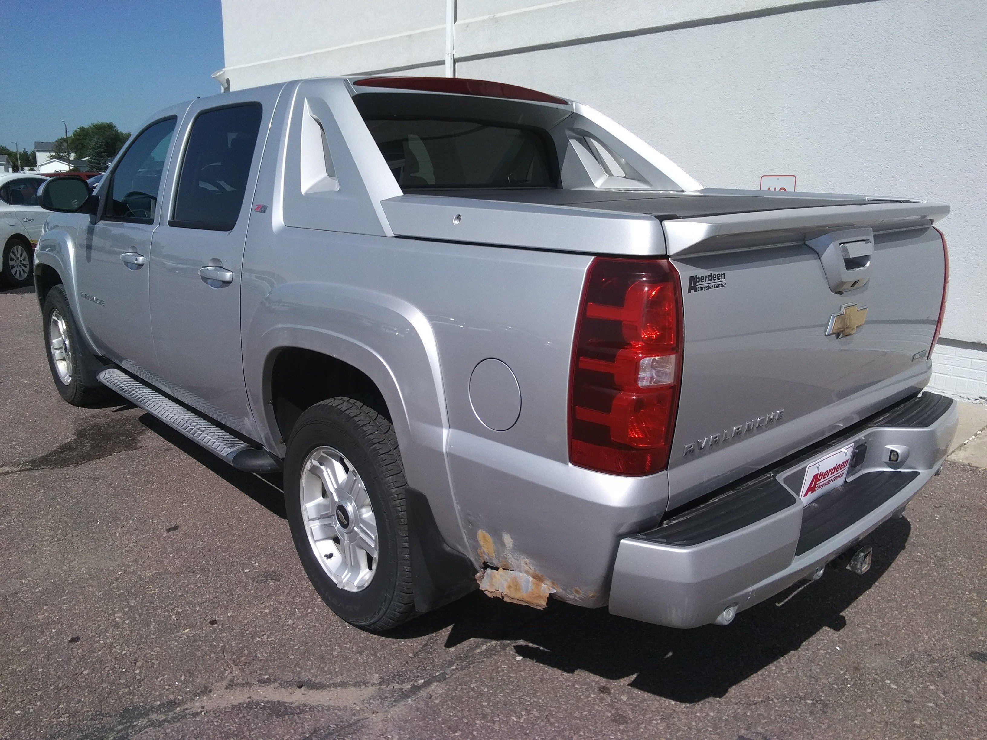 Used 2011 Chevrolet Avalanche LT AWD/4WD image 7