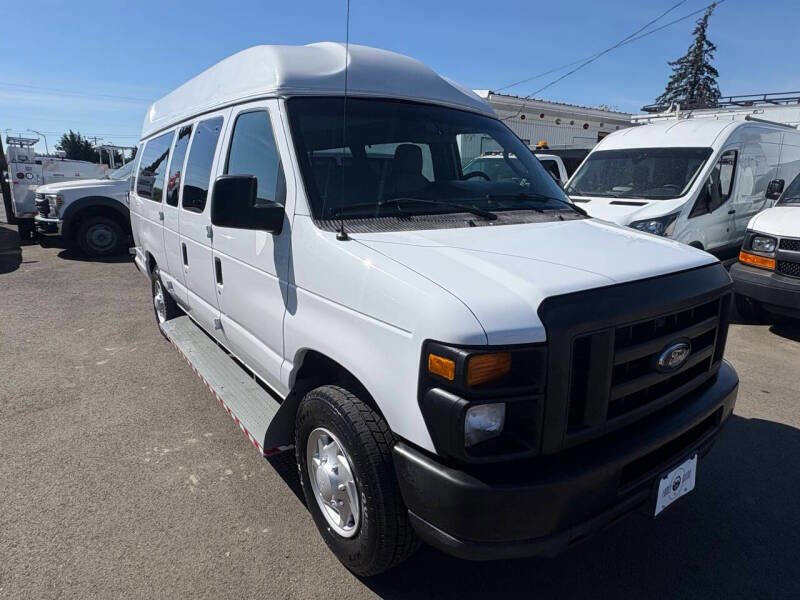 Used 2014 Ford E-250 and Econoline 250 Extended w/ Power Group image 4