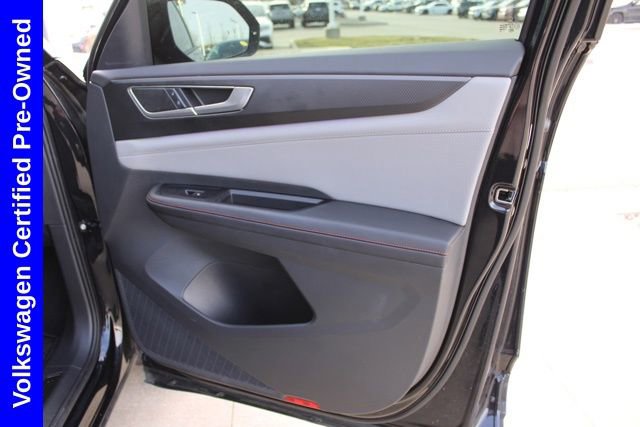 Used 2025 Volkswagen Atlas Peak Edition SE AWD/4WD image 23