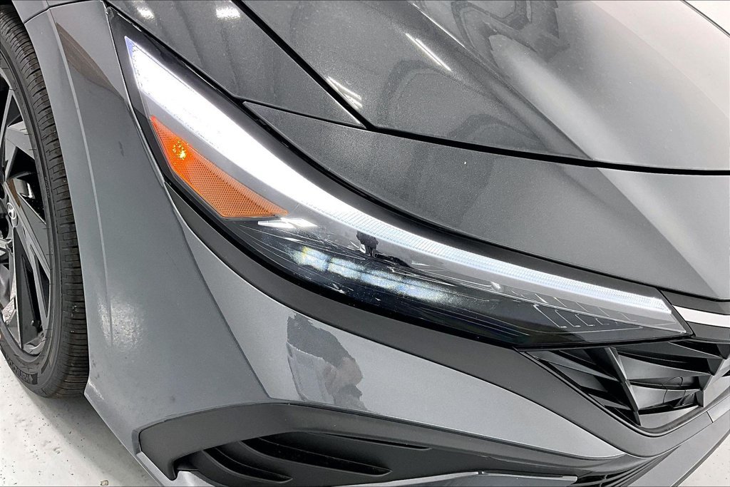 New 2026 Hyundai Elantra Sport FWD image 27