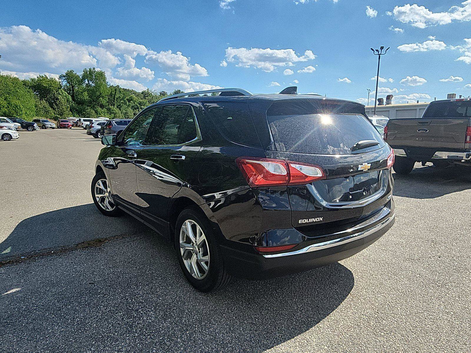 Used 2020 Chevrolet Equinox Premier image 3