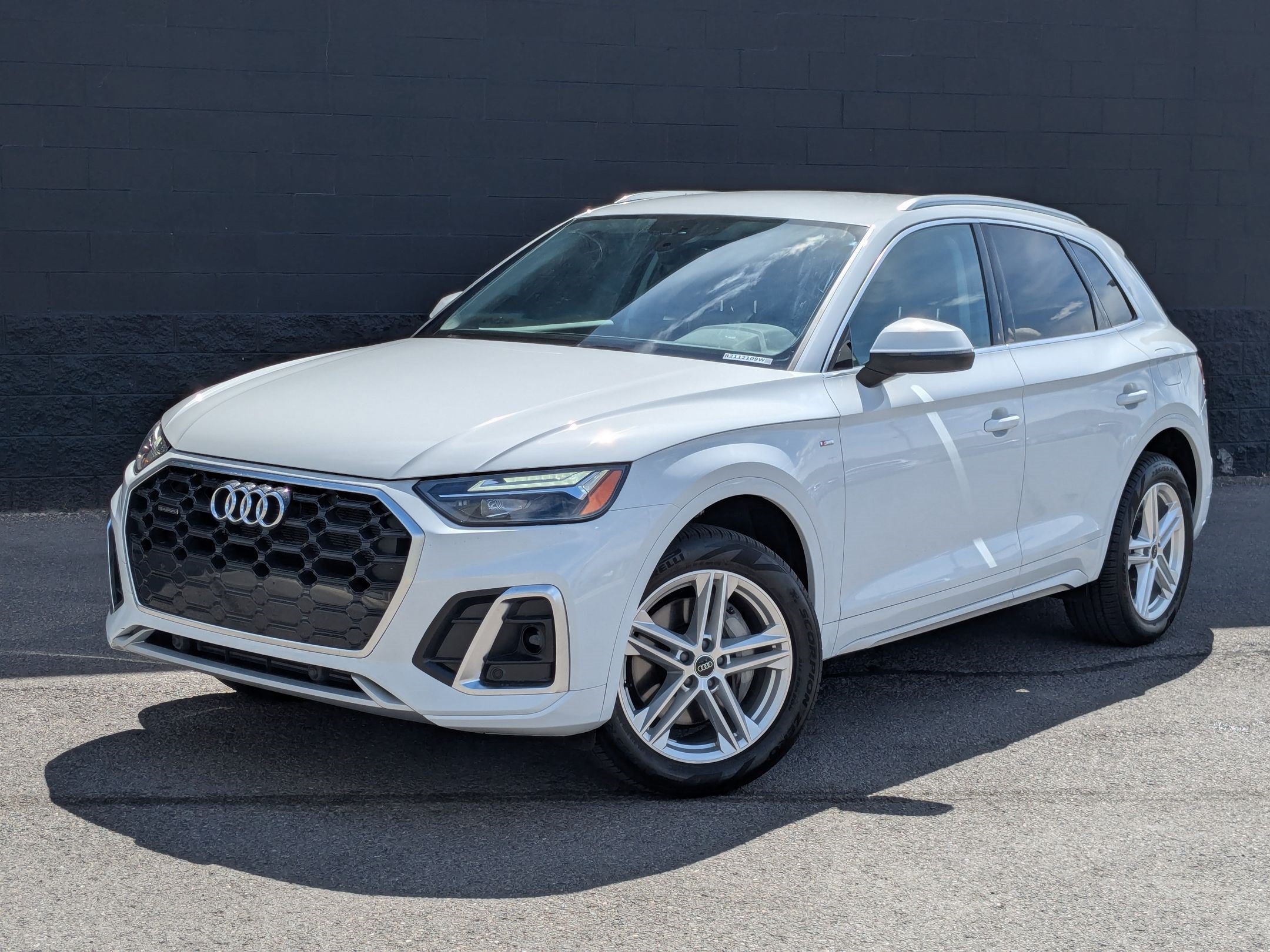 Certified 2024 Audi Q5 e Premium w/ Convenience Package AWD/4WD image 8