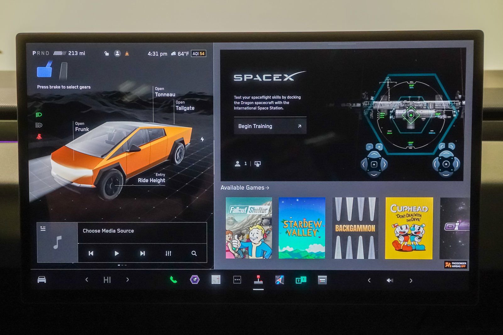 Used 2025 Tesla Cybertruck AWD Crew Cab image 32