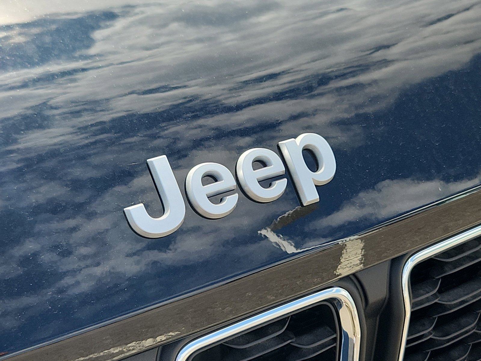 New 2025 Jeep Grand Cherokee Laredo X w/ Luxury Tech Group I AWD/4WD image 24