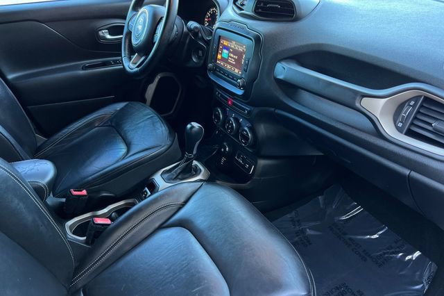 Used 2017 Jeep Renegade Limited image 20