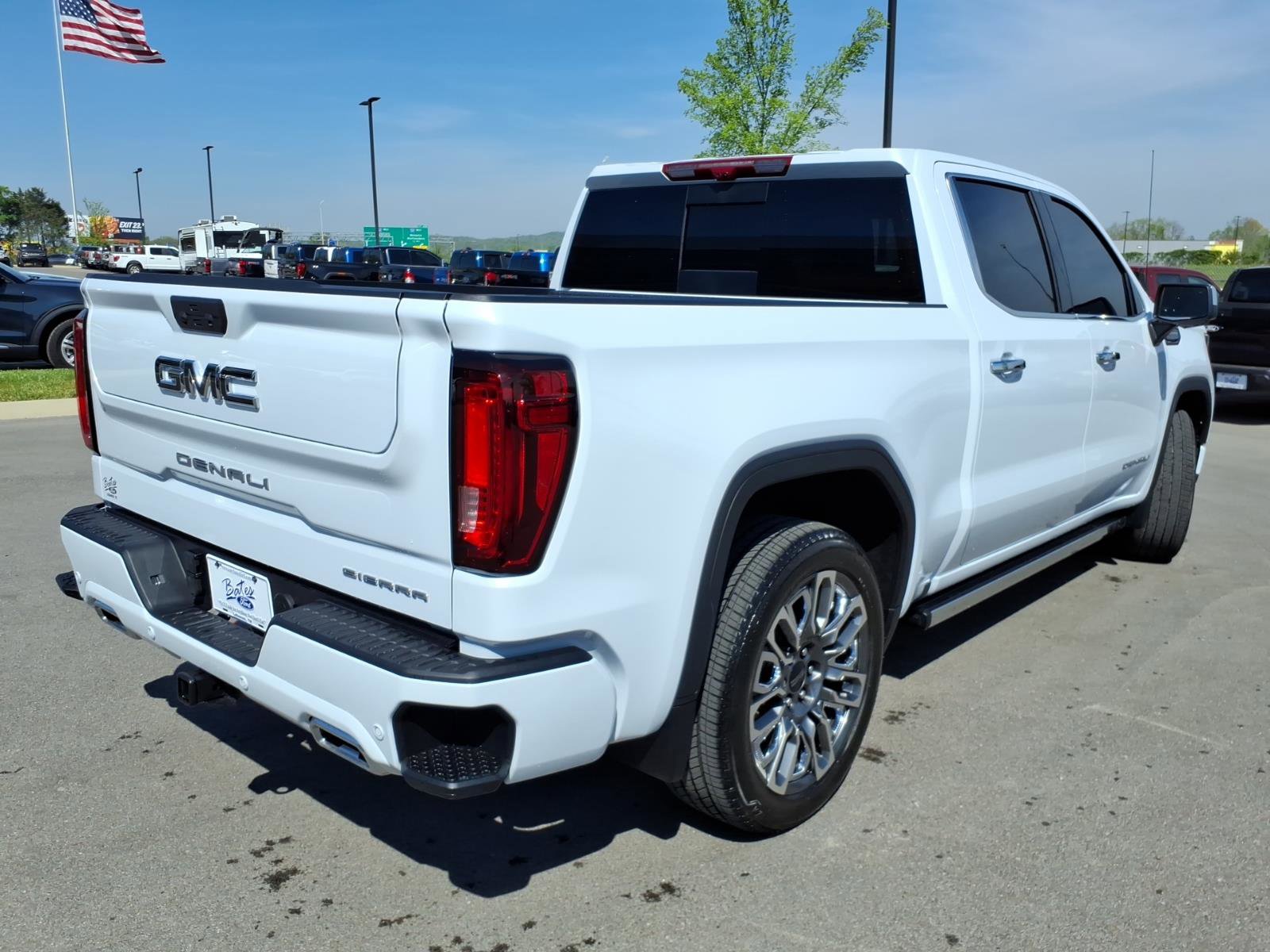 Used 2026 GMC Sierra 1500 Denali Ultimate image 3
