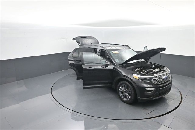 Certified 2023 Ford Explorer XLT w/ Equipment Group 202A image 35