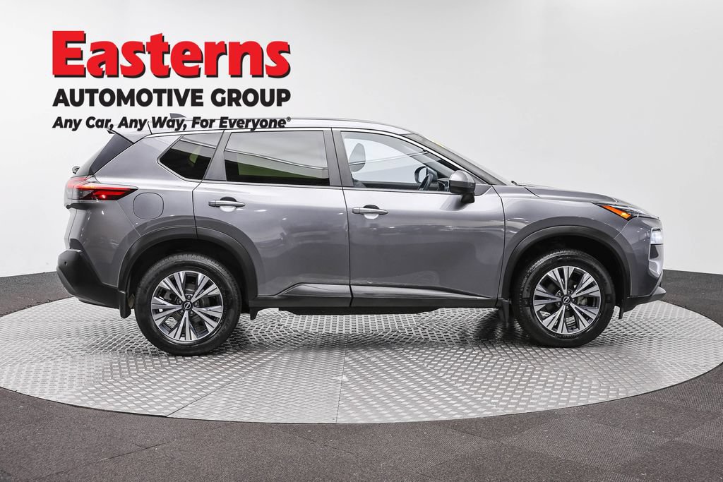 Used 2023 Nissan Rogue SV AWD/4WD image 4