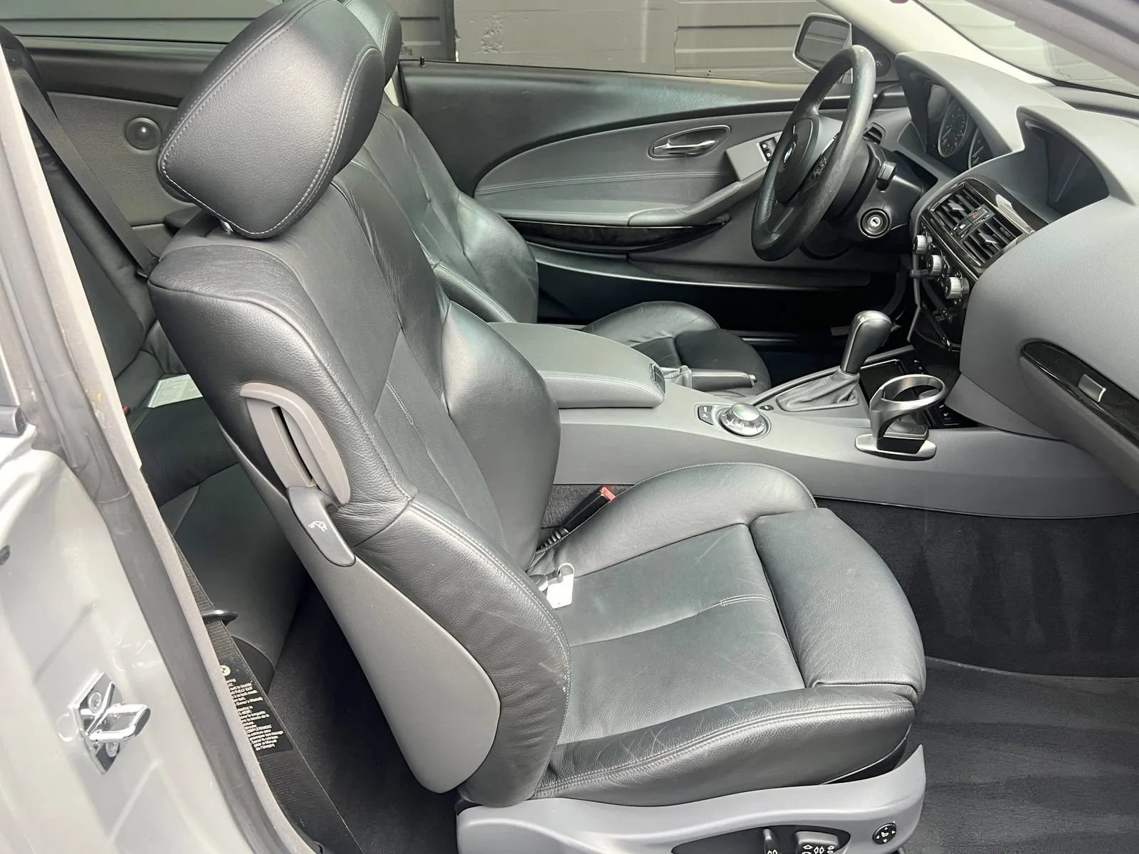 Used 2004 BMW 645Ci Coupe RWD image 14