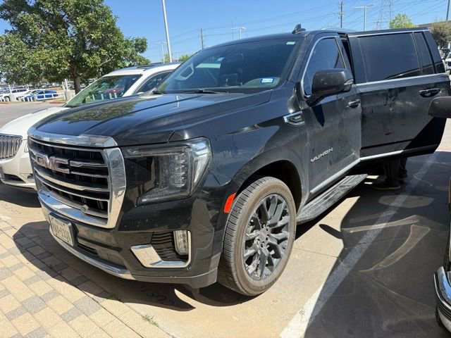 Used 2022 GMC Yukon XL SLT w/ SLT Premium Package image 2