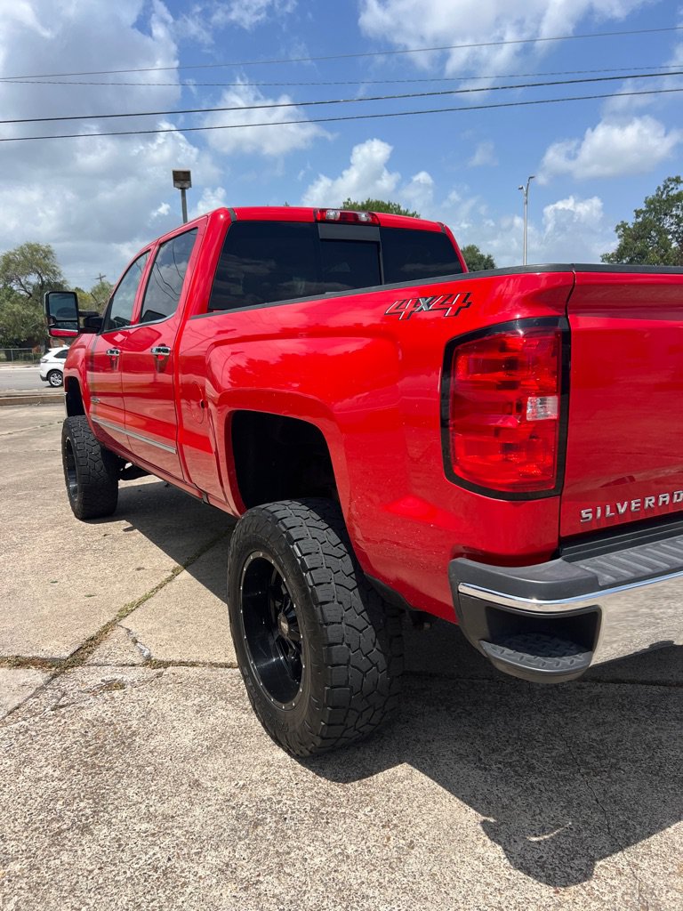 Used 2019 Chevrolet Silverado 2500 LTZ AWD/4WD image 17