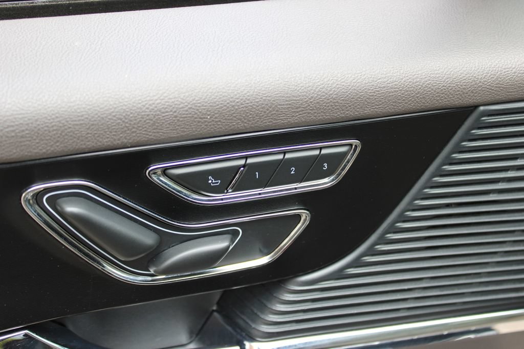 Used 2020 Lincoln Corsair AWD w/ Premium Package image 10