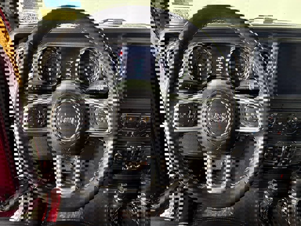 Used 2022 Jeep Wrangler Unlimited Sahara image 21