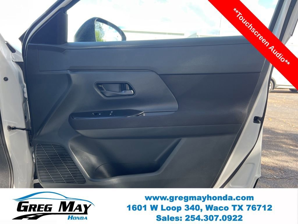 Used 2025 Nissan Kicks S image 11