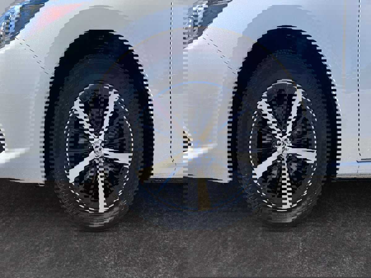 Used 2022 Subaru Impreza Premium image 9