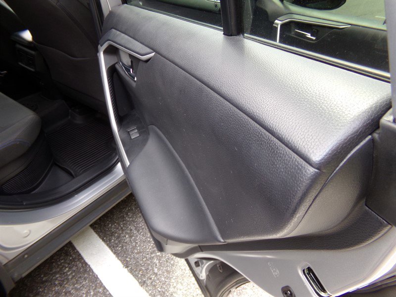 Used 2022 Toyota RAV4 SE image 61