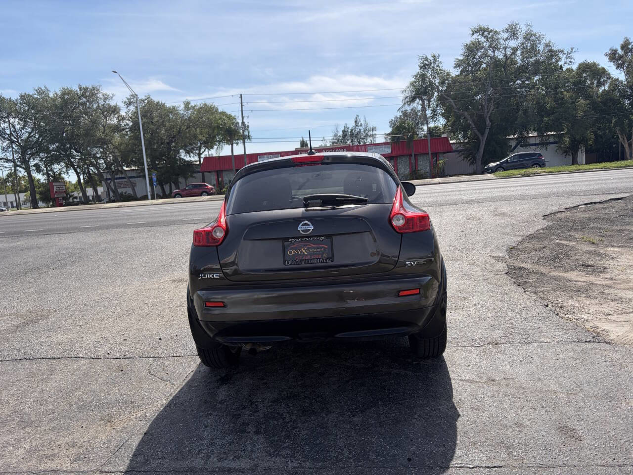 Used 2011 Nissan Juke SV FWD image 3