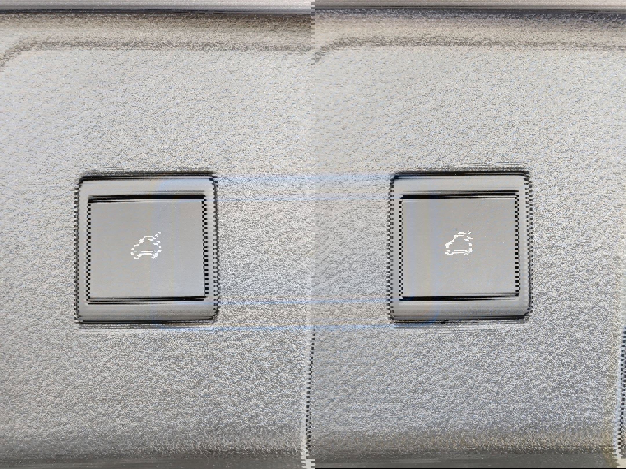 Used 2025 Volkswagen Atlas SEL Premium R-Line image 35