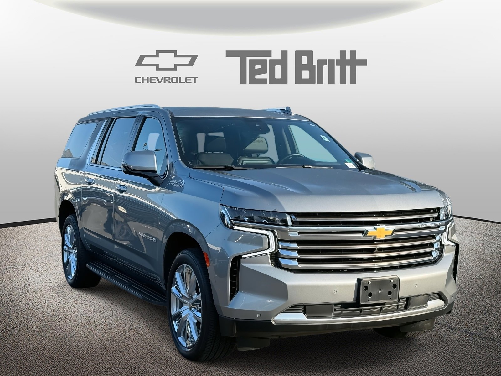 Used 2023 Chevrolet Suburban High Country image 3