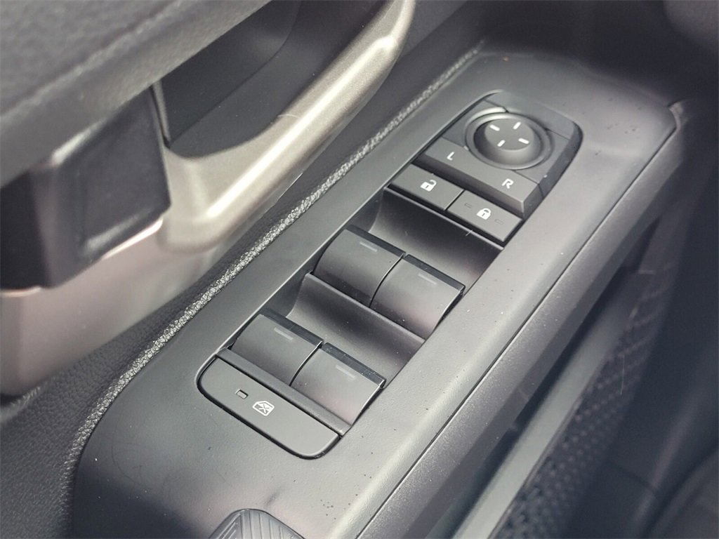 Used 2025 Toyota Tacoma TRD Off-Road image 26