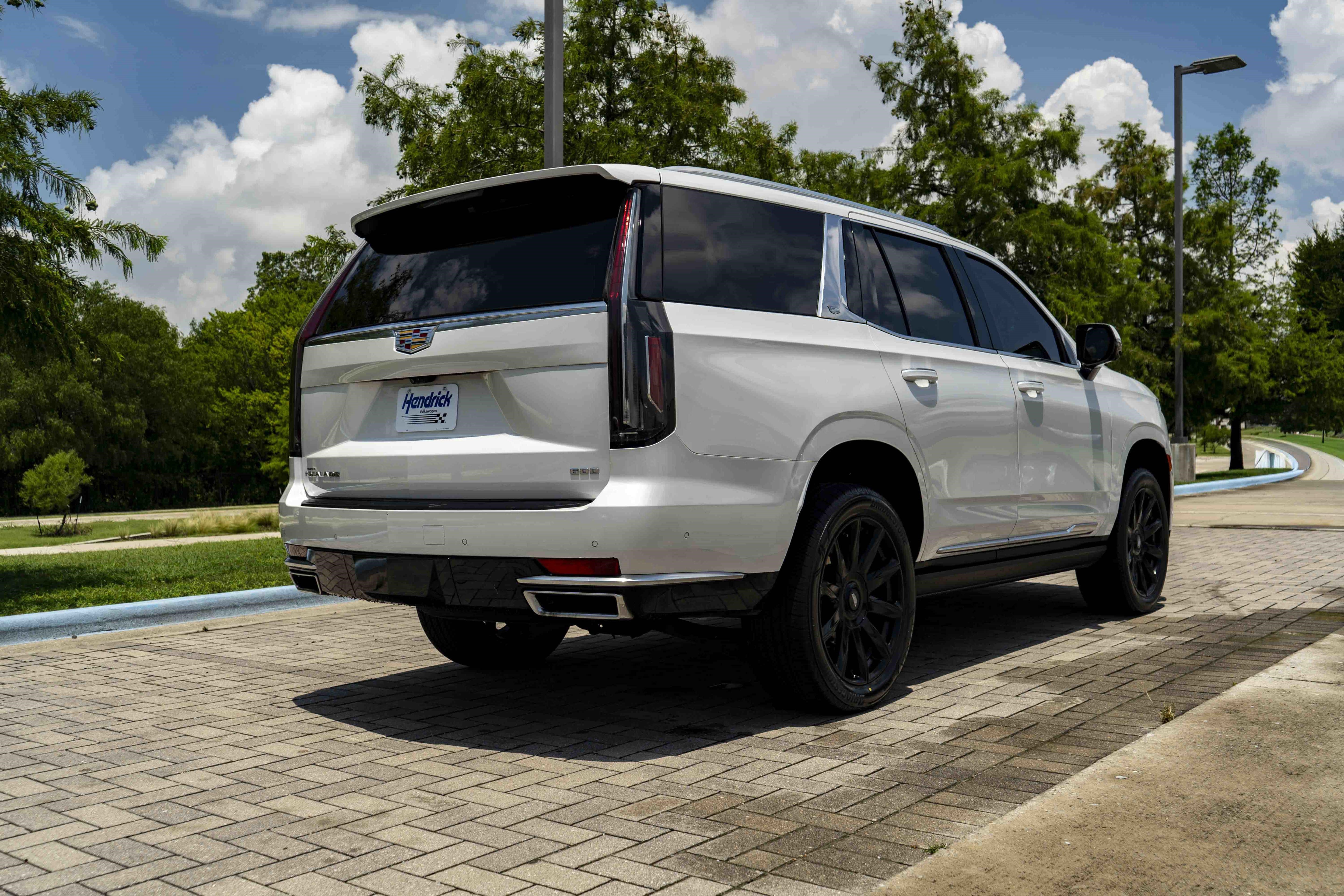 Used 2024 Cadillac Escalade Premium Luxury Platinum w/ LPO, Floor Liner Package AWD/4WD image 9