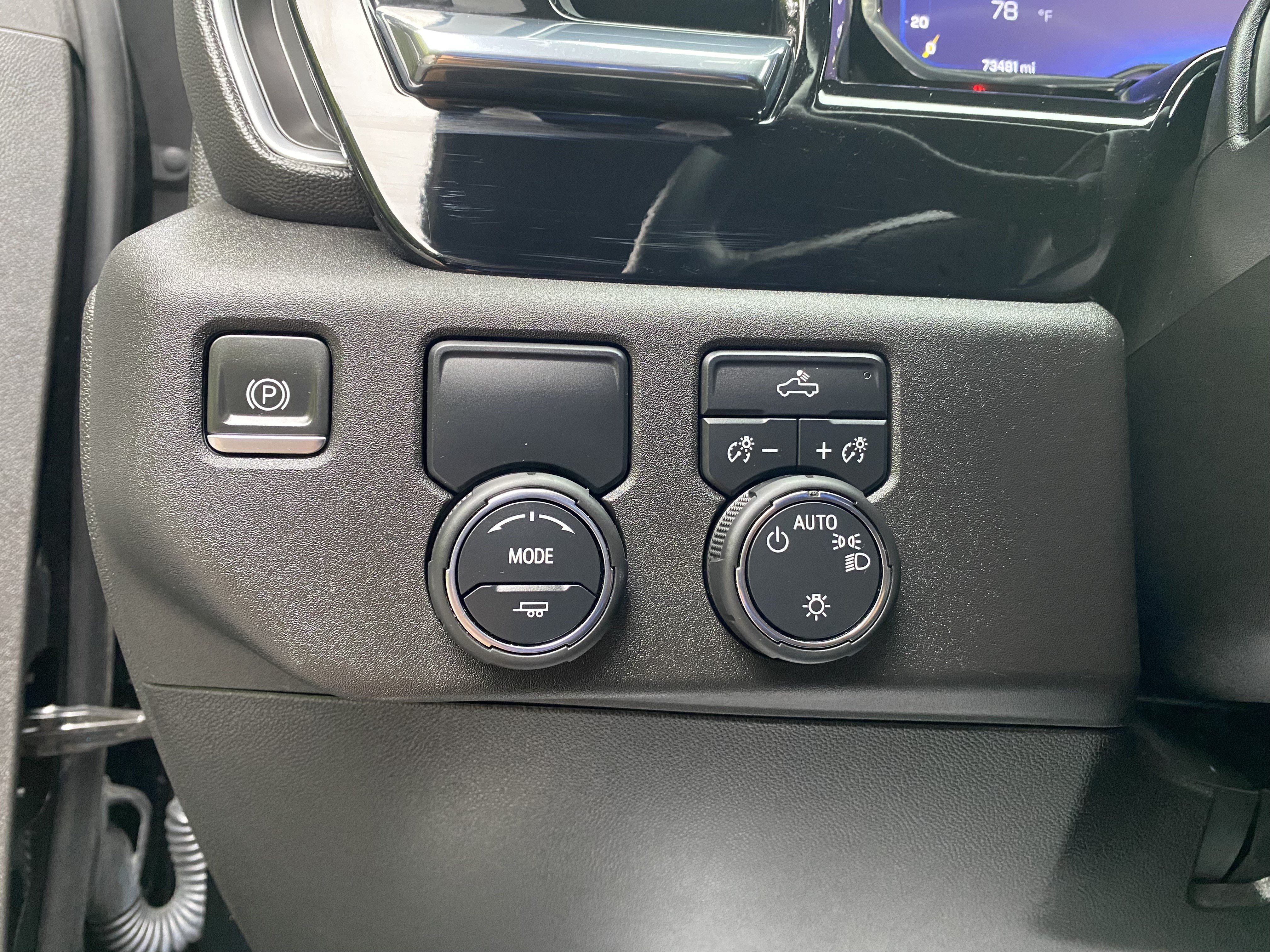 Used 2024 Chevrolet Silverado 1500 LT w/ Convenience Package II RWD image 18