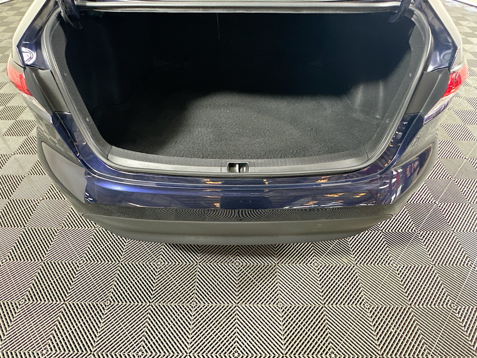 Used 2024 Toyota Corolla LE FWD image 30