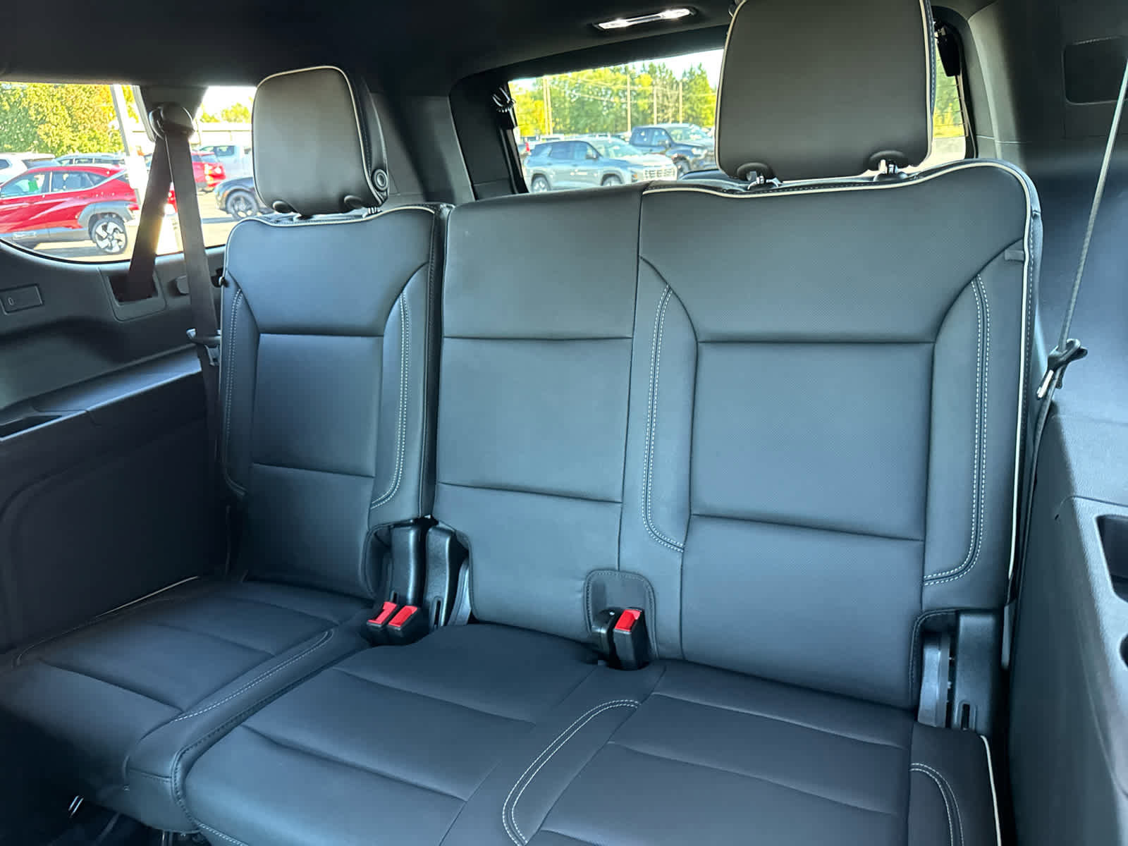 New 2026 Chevrolet Suburban Premier image 18