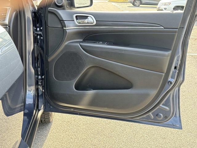 Used 2020 Jeep Grand Cherokee Limited w/ Luxury Group II image 10