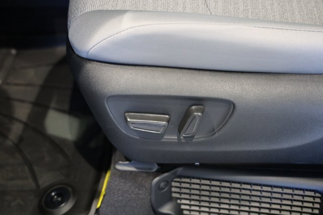 New 2025 Toyota Sienna LE image 12