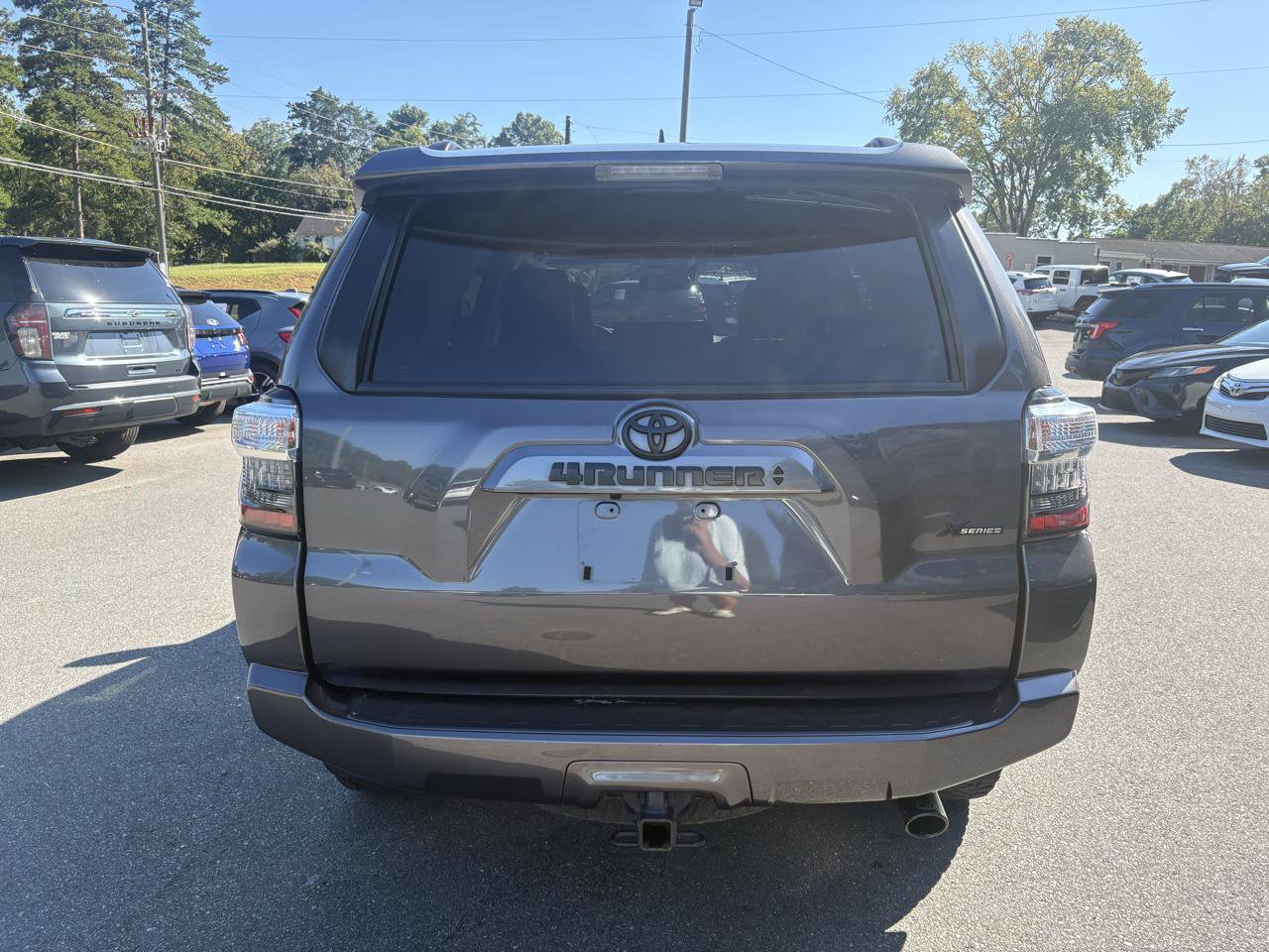 Used 2023 Toyota 4Runner SR5 Premium w/ Moonroof Package RWD image 4
