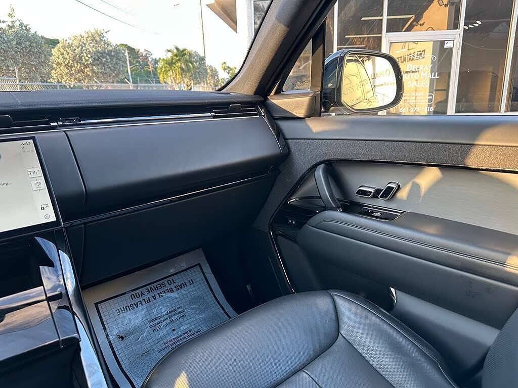 Used 2024 Land Rover Range Rover Sport Dynamic SE AWD/4WD image 31