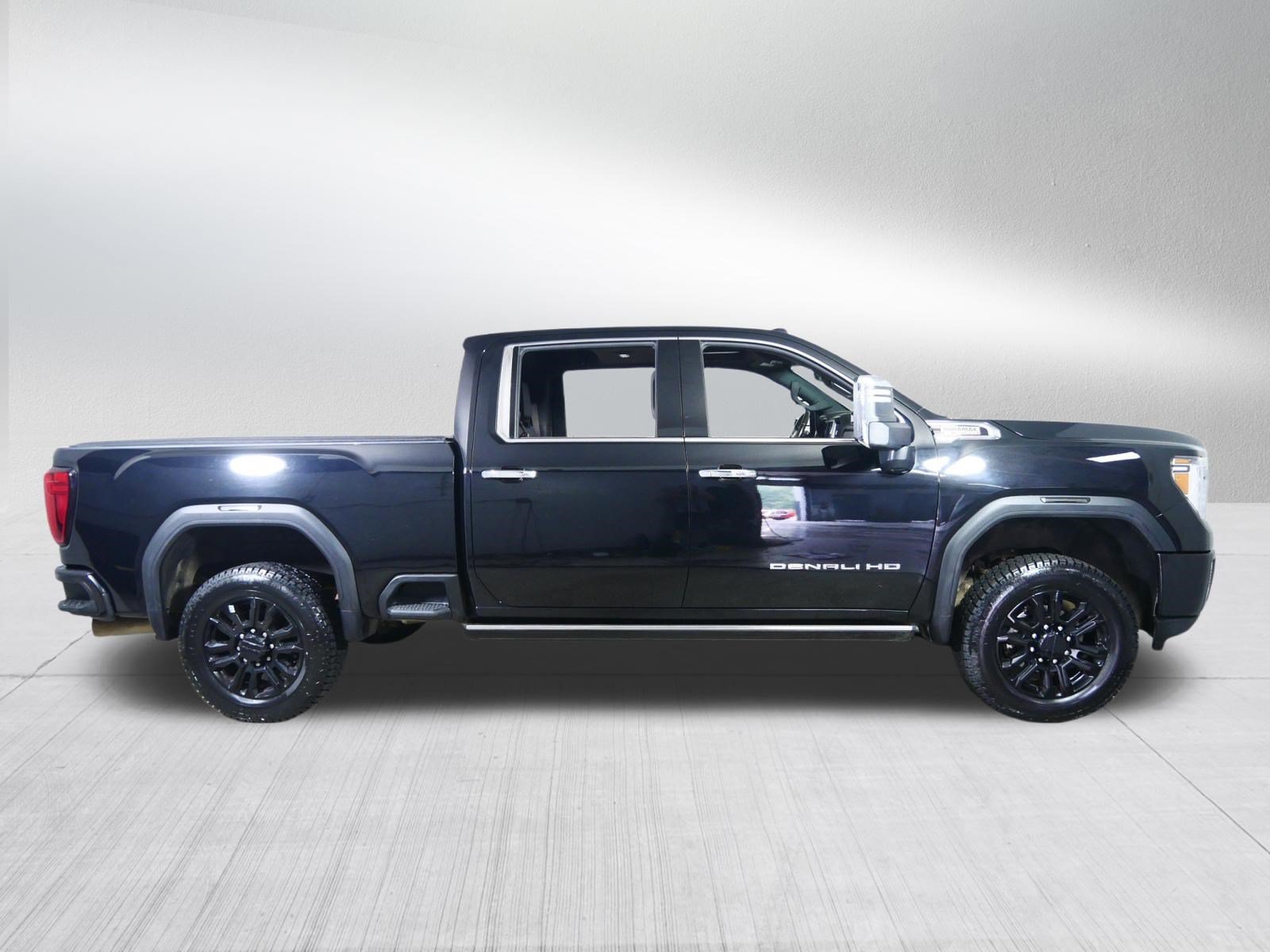 Certified 2021 GMC Sierra 3500 Denali w/ Denali Black Diamond Edition AWD/4WD image 8