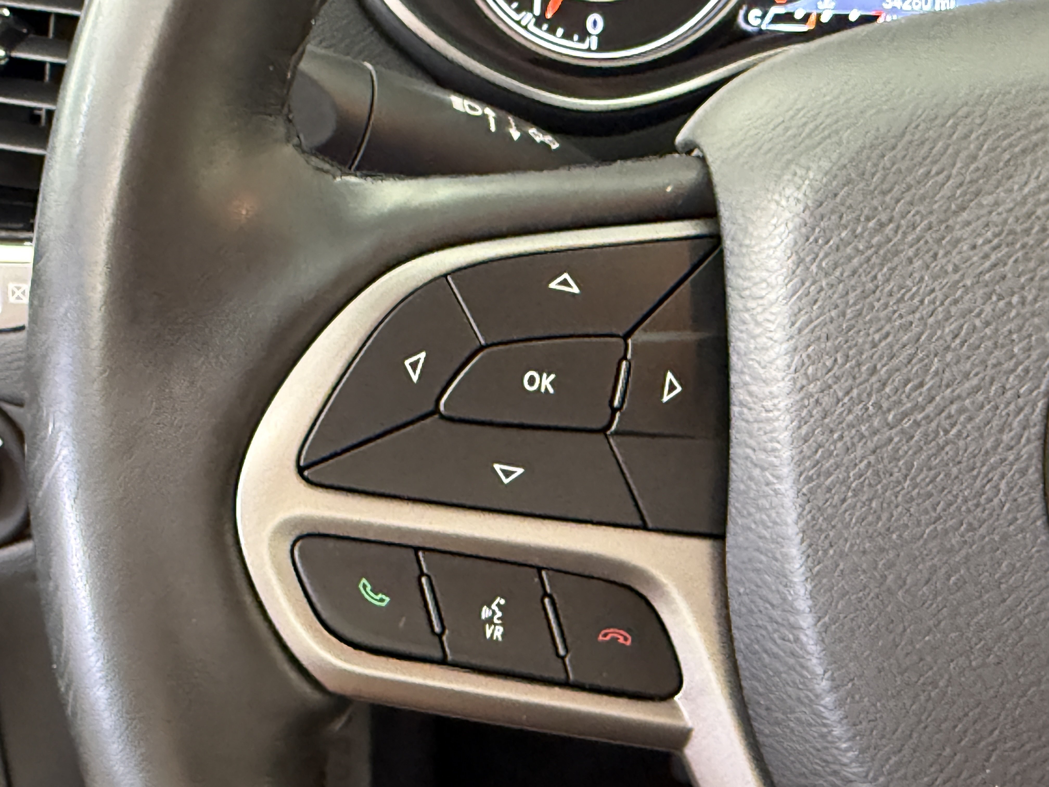 Used 2021 Jeep Cherokee Limited AWD/4WD image 27