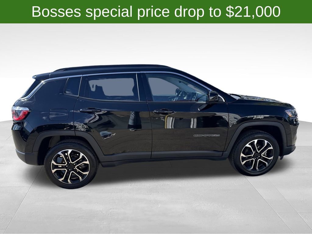 Certified 2022 Jeep Compass Limited AWD/4WD image 2